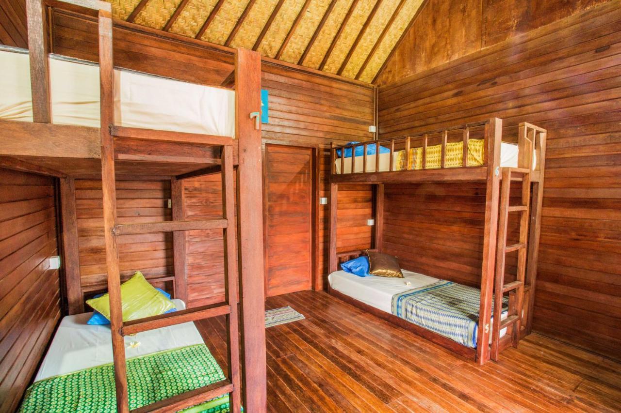 Uma Hostel Lembongan Exterior photo