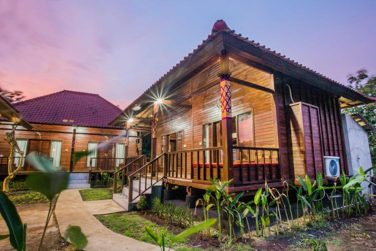 Uma Hostel Lembongan Exterior photo